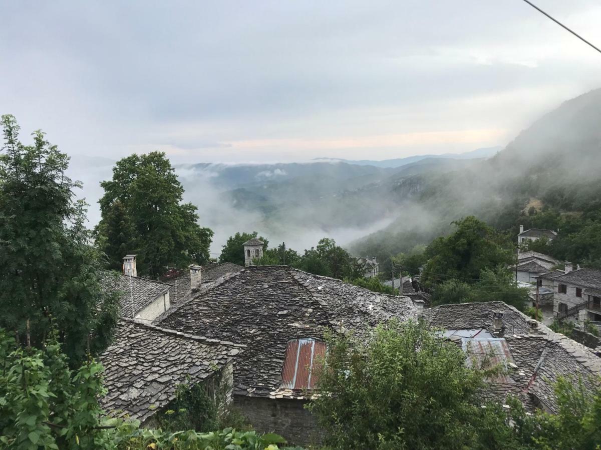 Mousafir Ontas Kapesovo Luaran gambar